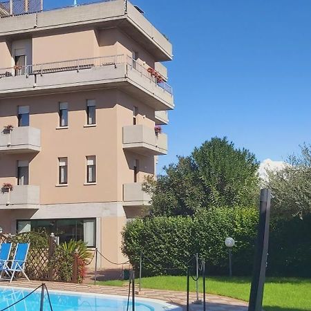 Albergo Al Cacciatore Дезенцано-дель-Гарда Екстер'єр фото