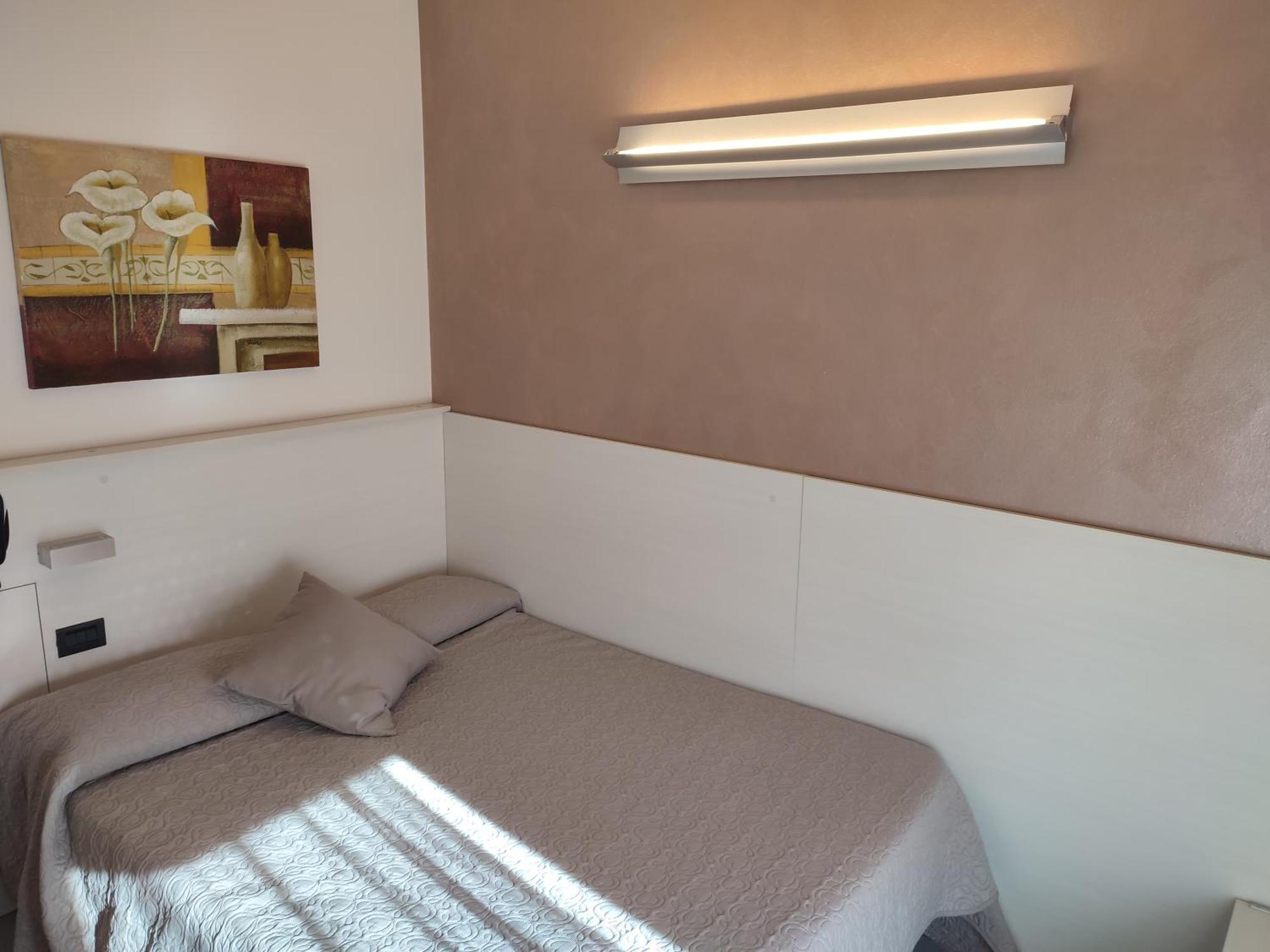 Albergo Al Cacciatore Дезенцано-дель-Гарда Екстер'єр фото