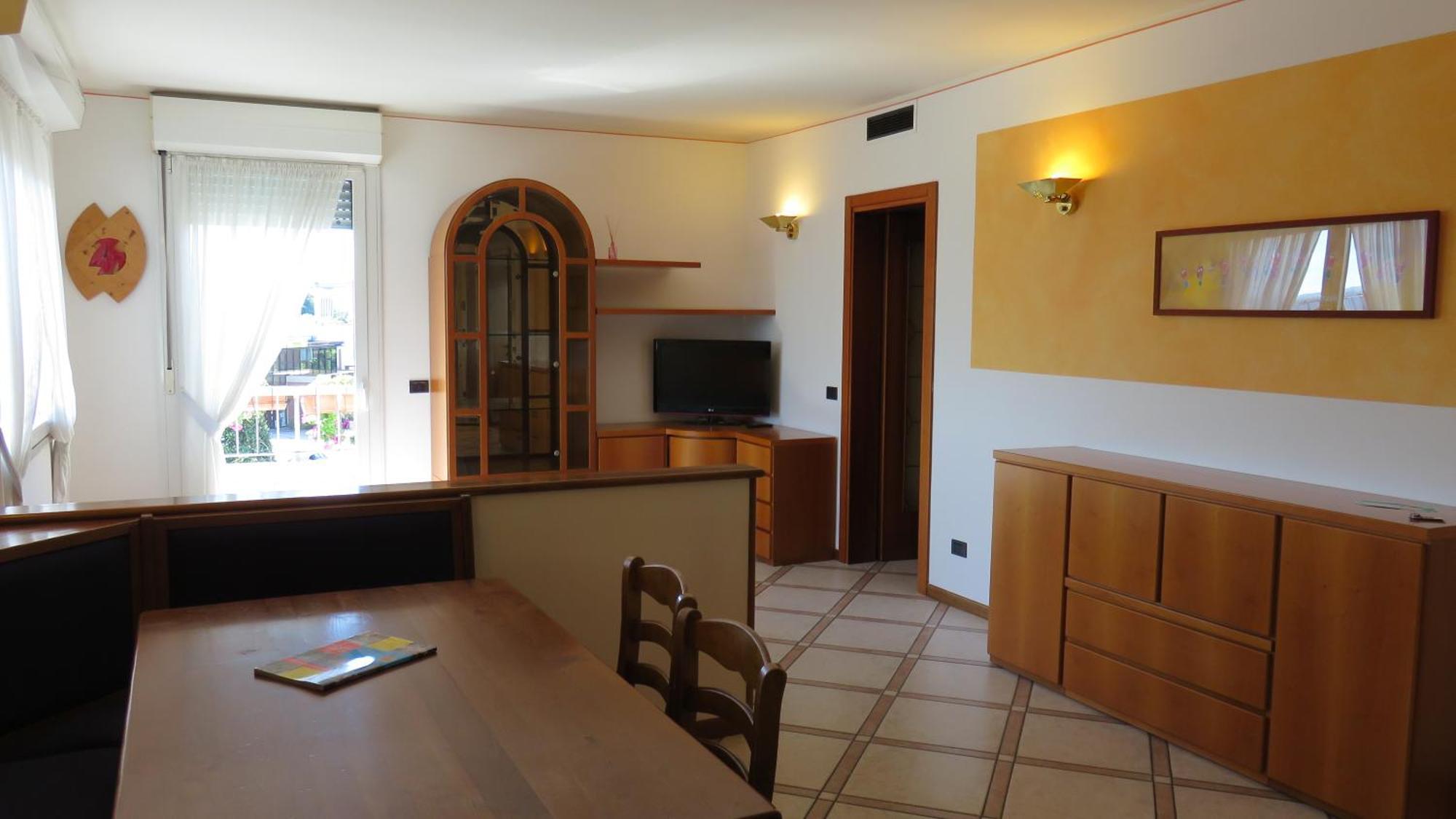 Albergo Al Cacciatore Дезенцано-дель-Гарда Екстер'єр фото